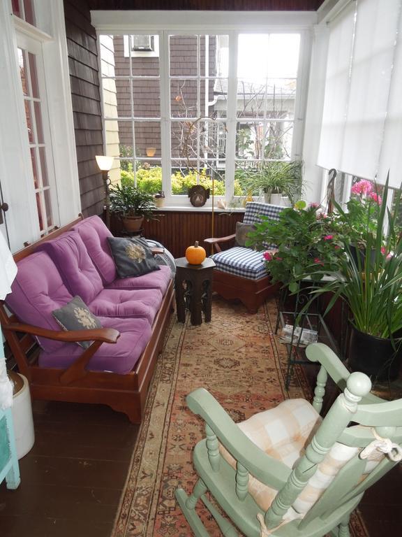 Victorian Of Staten Island Couette-café